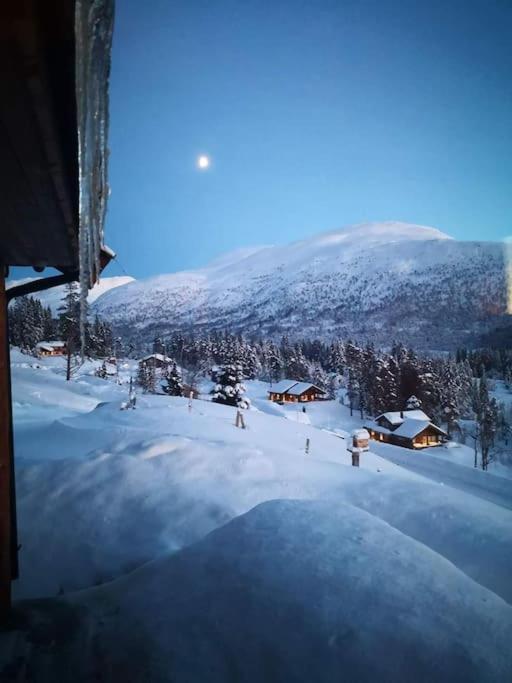 Cabin In Beautiful Surroundings At Harpefossen นอร์ดฟยอร์ไดด์ ภายนอก รูปภาพ